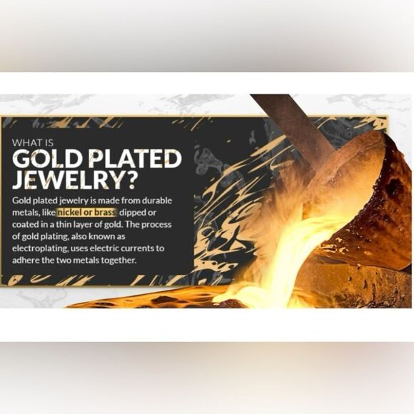 🍁🆕🍁 Elegant 14K Gold Plated Red Maple Leaf Dangle Earrings🍁 - Picture 7 of 11